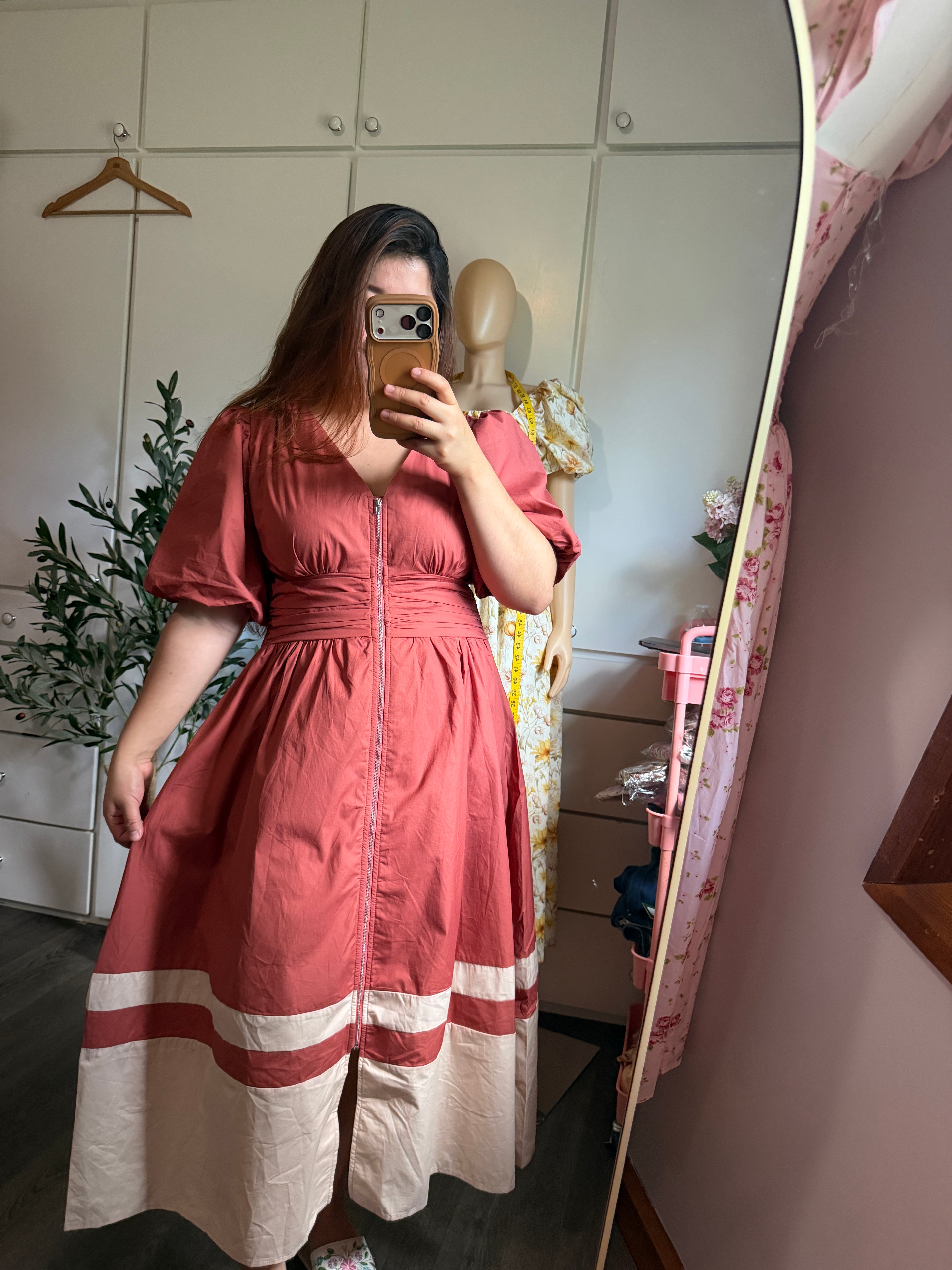 BLOCK MIDI DRESS