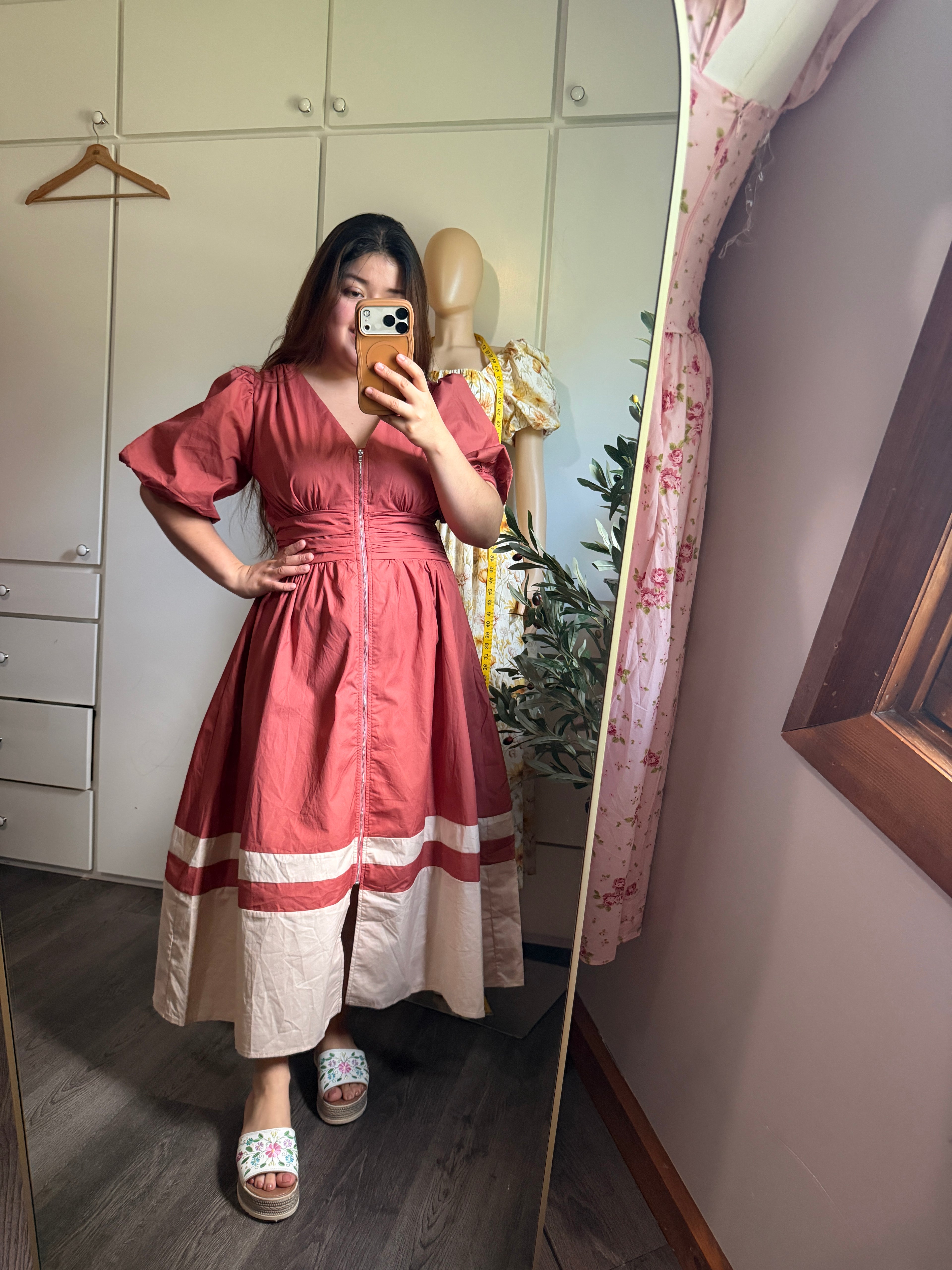 BLOCK MIDI DRESS