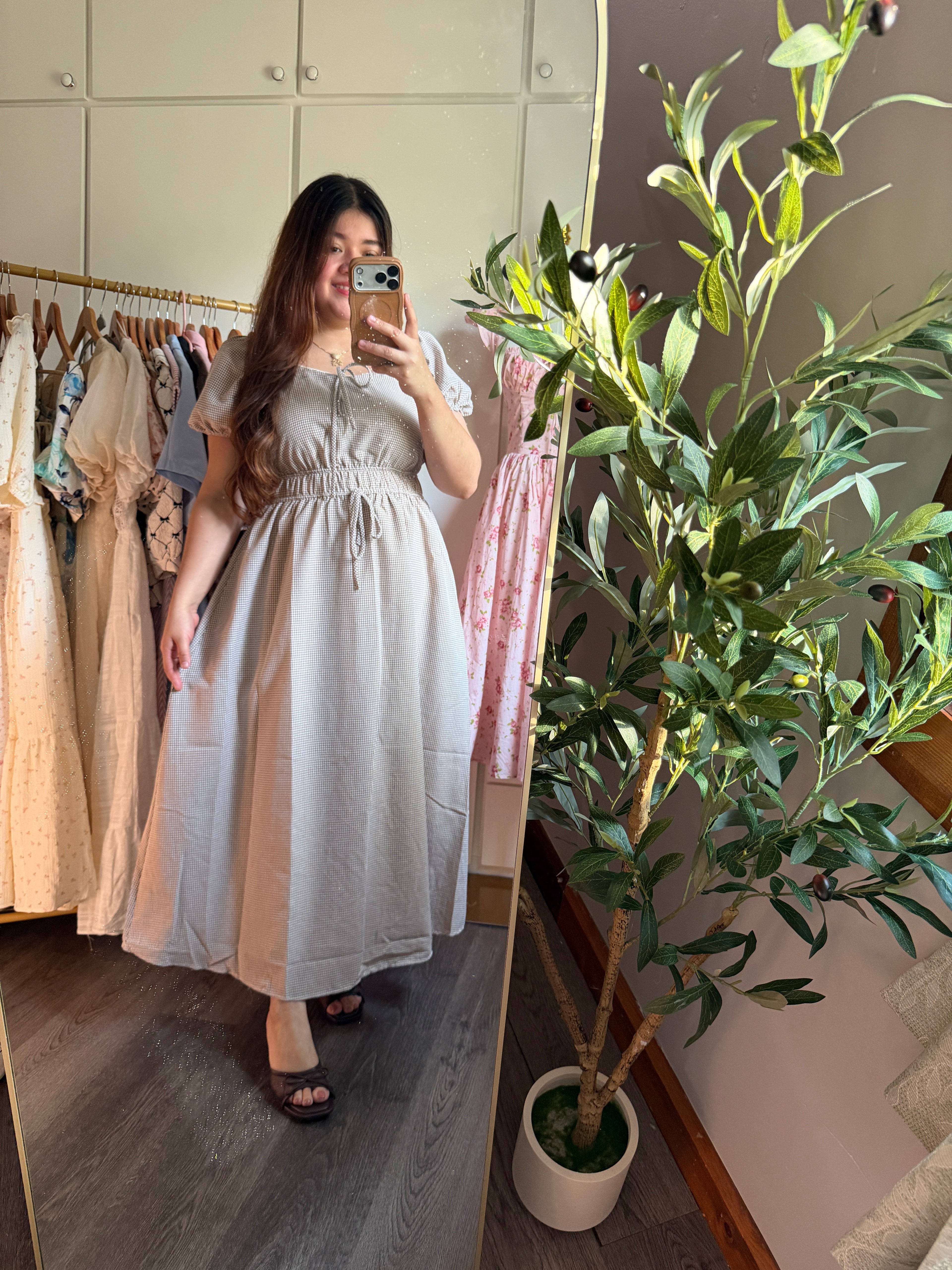 Gingham Sweetheard Neck Midi Dress