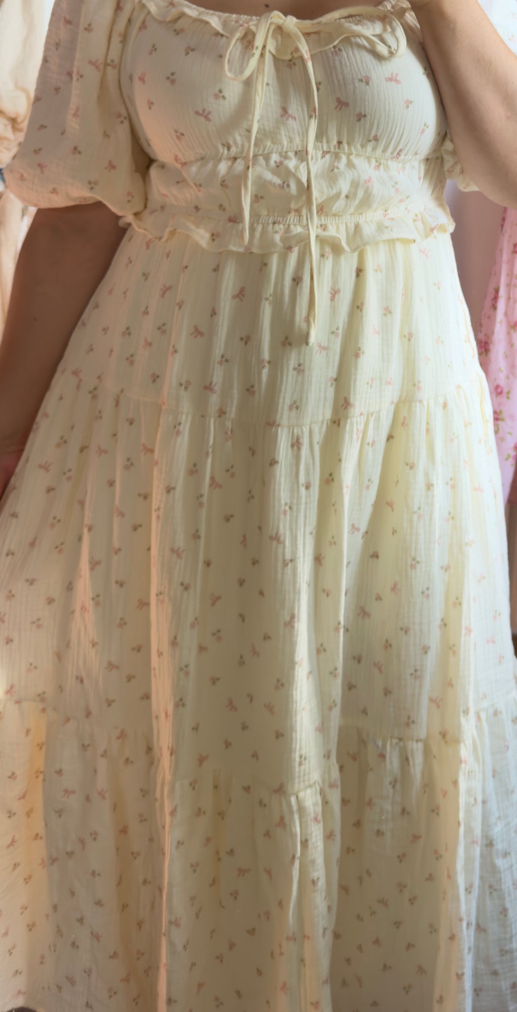 JULIETTE MINI RIBBON FLORAL COTTON MAXI
MIDI DRESS - PINK